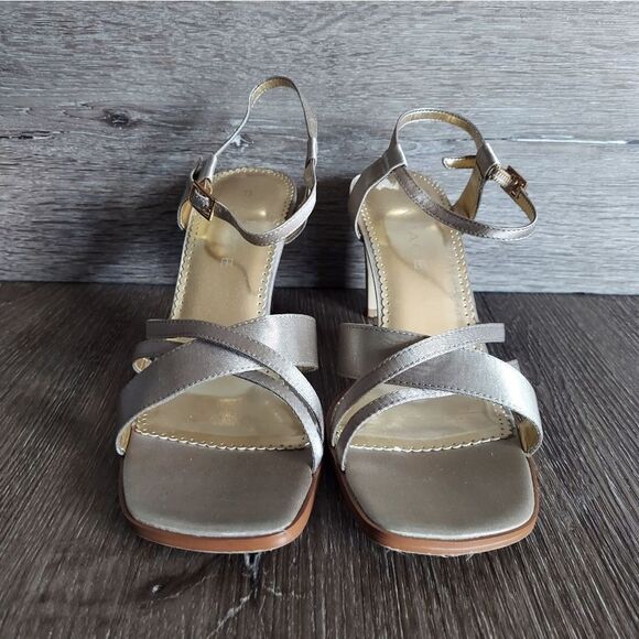 Vintage 90s Rampage Champagne Fabric Strappy Heels Size 9M - Picture 2 of 8